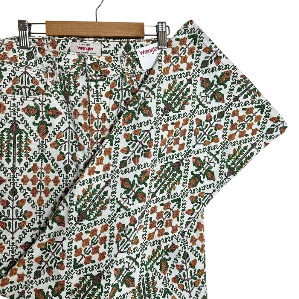 Wrangler Women High Rise Fierce Flare Tapestry Print Jeans White Green 26x32 NEW